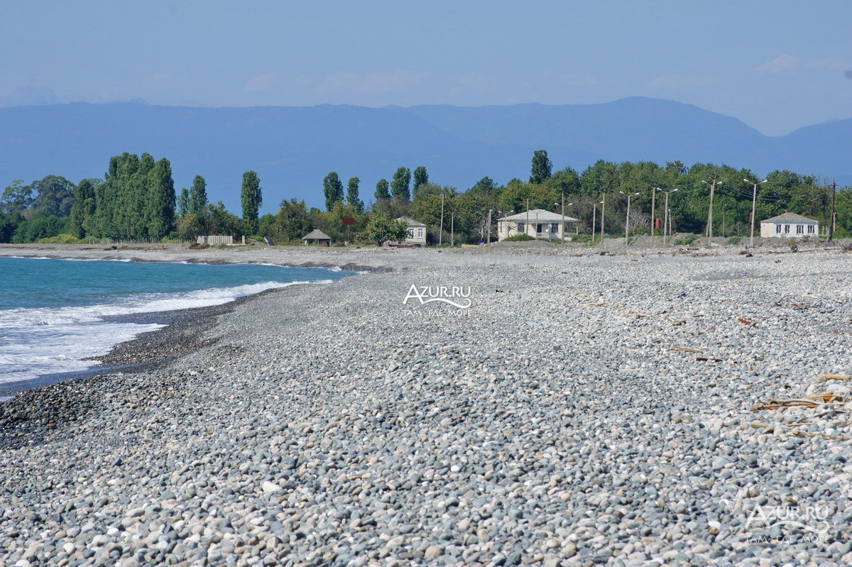 Пляж посёлка Уарча Абхазия