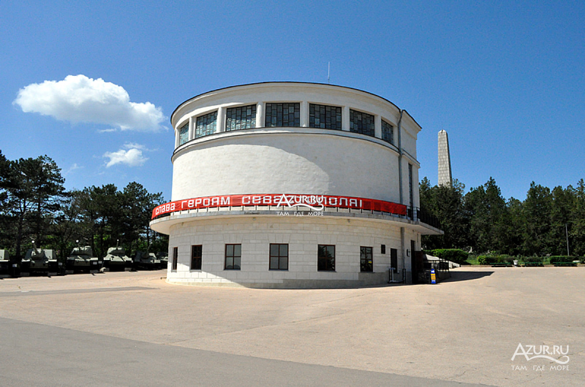 Здание музейного комплекса с диорамой