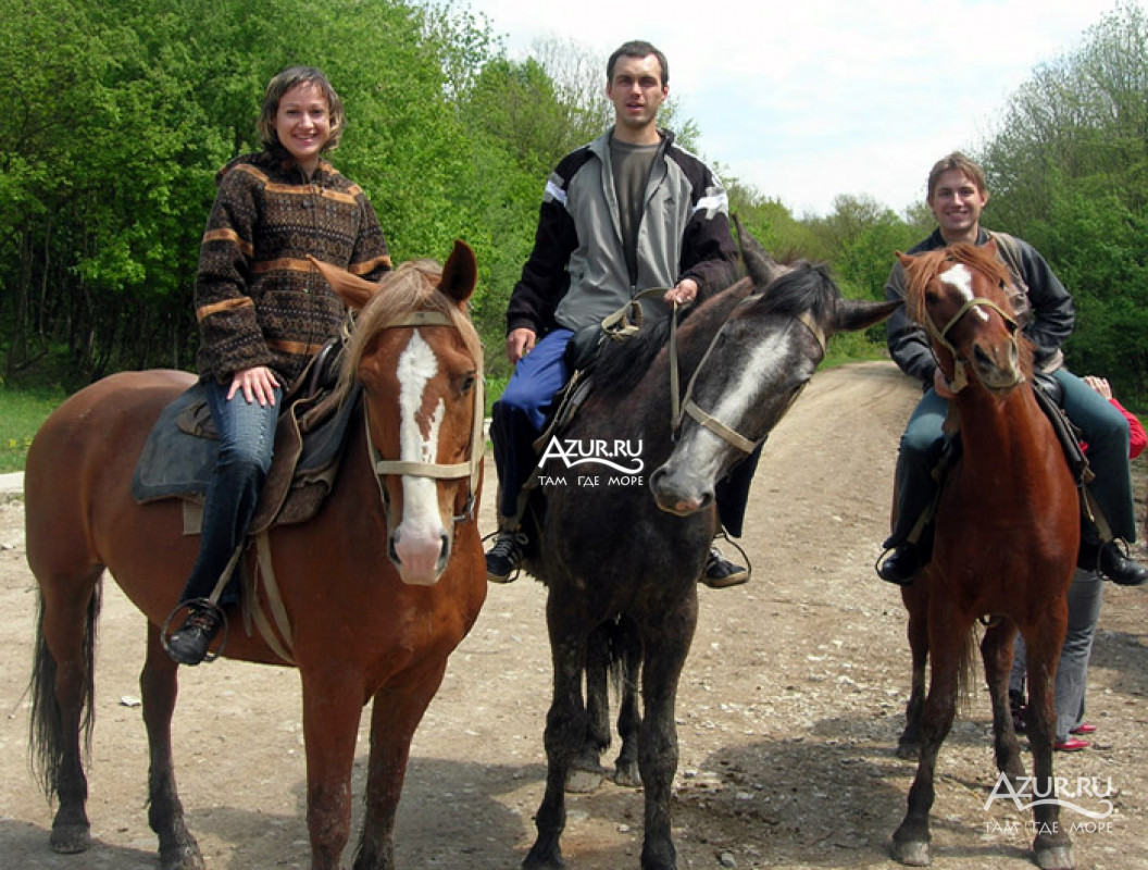 Конные прогулки по горному Крыму