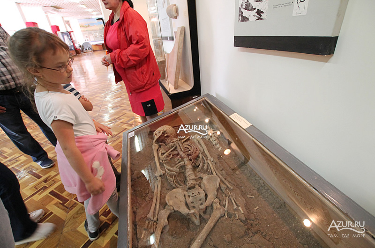 Скелет древнего человека (эпоха бронзы, район Евпатории)