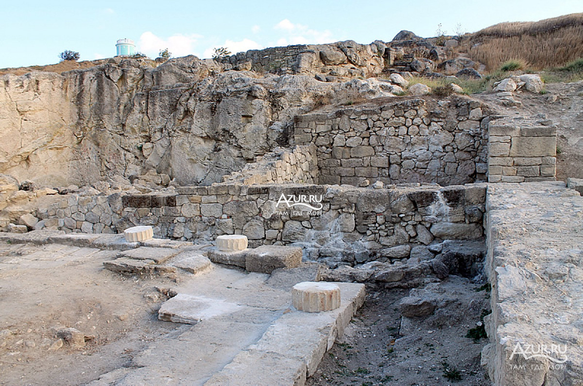 Раскопки города Пантикапей в Керчи