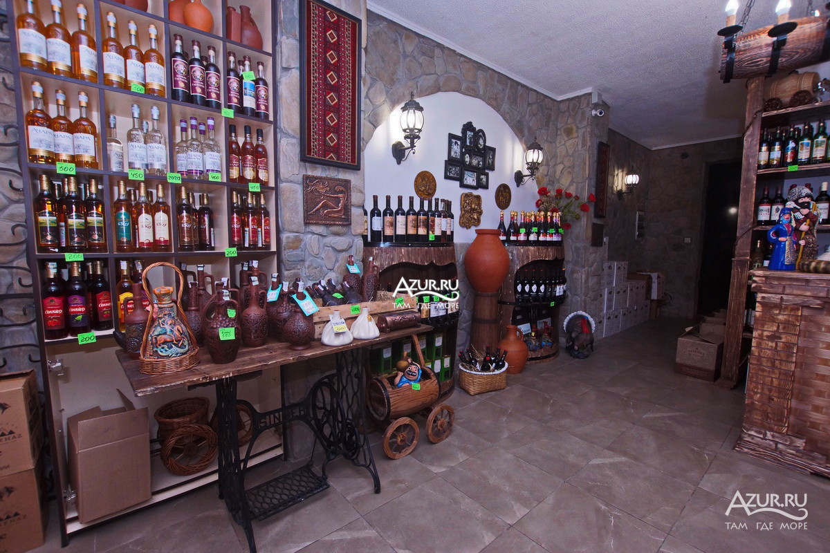 Винный бар в Гагре