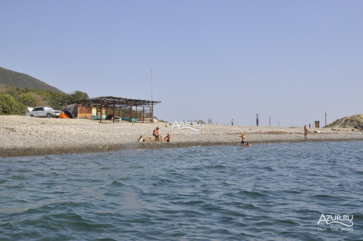 Галечный пляж Малого Утриша