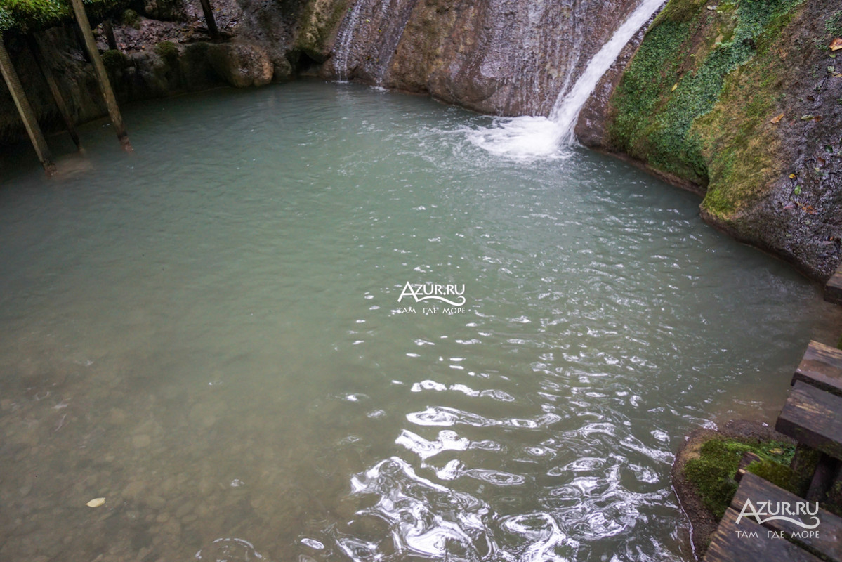 Каменный бассейн