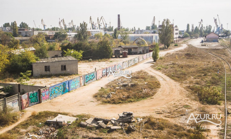 Фотография Стена с граффити в Керчи в Керчи и Героевке,  14 октября 2015 года - #105600 