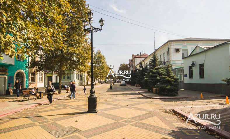 Фотография Прогулка по ул Ленина в Керчи в Керчи и Героевке,  14 октября 2015 года - #105610 