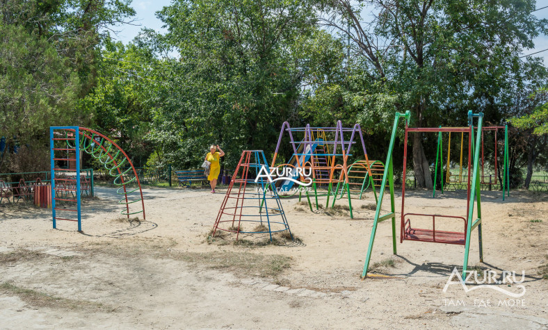 Фотография Детская площадка в Орджоникидзе, Крым,  23 августа 2018 года - #147573 