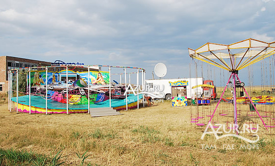 Фотография Детские атракционы в Веселовке,  22 июля 2011 года - #31575 
