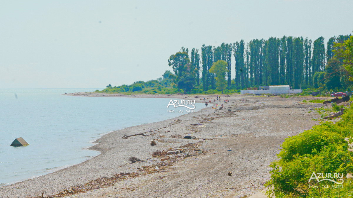 Фото пляжа села Приморское (Цкуара) в Абхазии