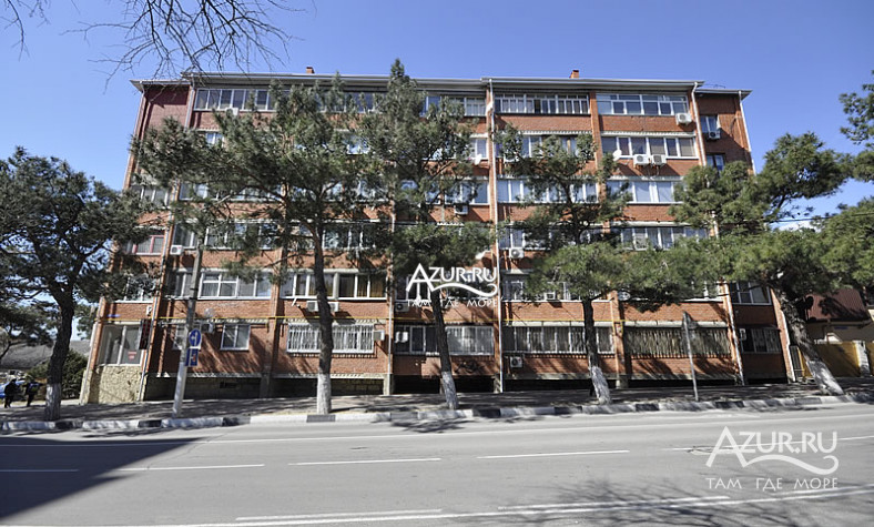 Геленджик, ул. Горького, 31 Геленджик, ул. Горького, 31