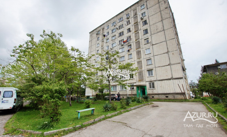 Пицунда, ул. Агарба, 10 Пицунда, ул. Агарба, 10