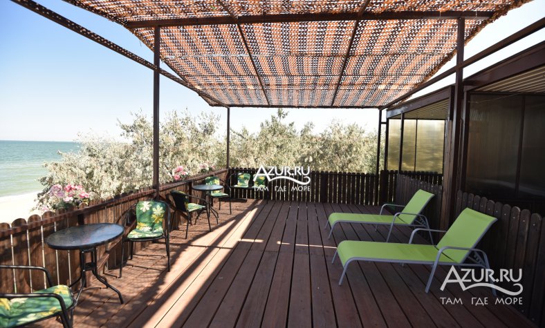 Домики на берегу моря