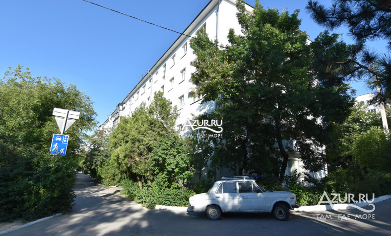 Геленджик, ул. Грибоедова, 52 Геленджик, ул. Грибоедова, 52