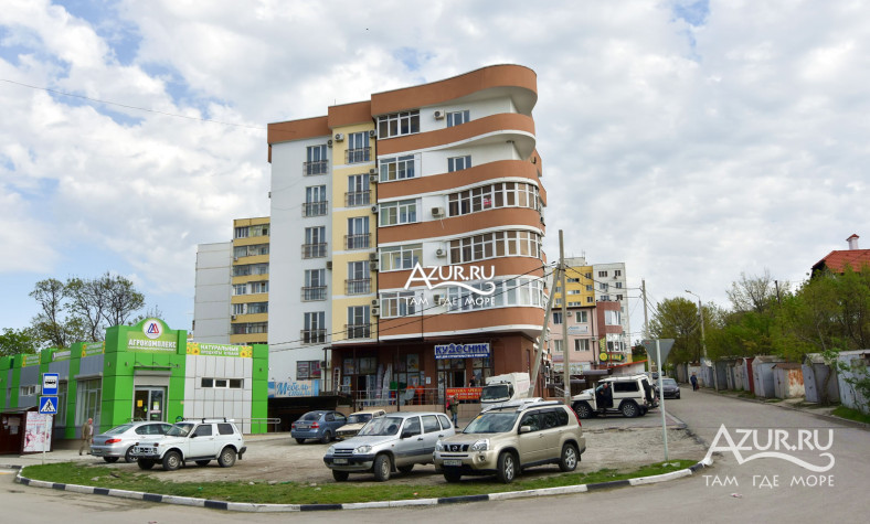 Геленджик, ул. Леселидзе, 21 Геленджик, ул. Леселидзе, 21