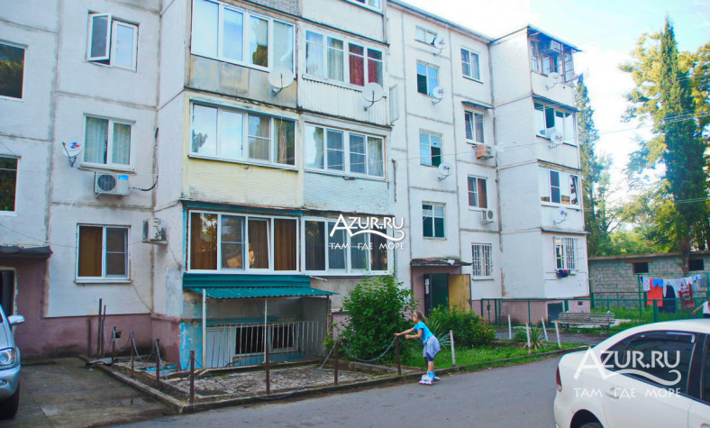 Пицунда, ул. Аграба, 5/2 Пицунда, ул. Аграба, 5/2