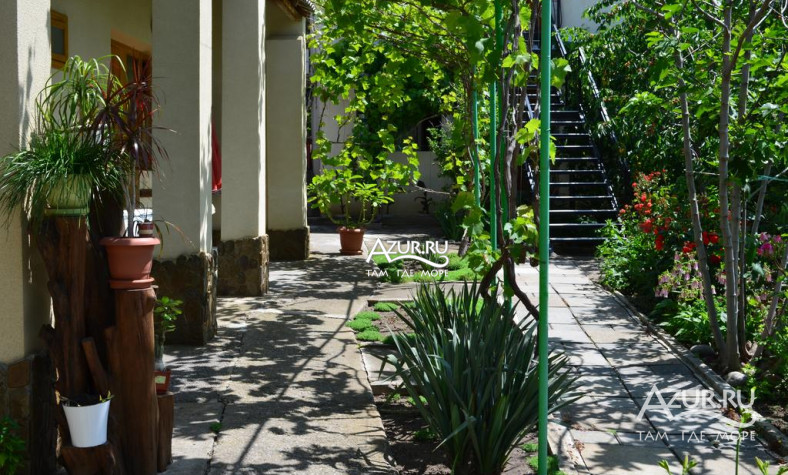 Домовладение