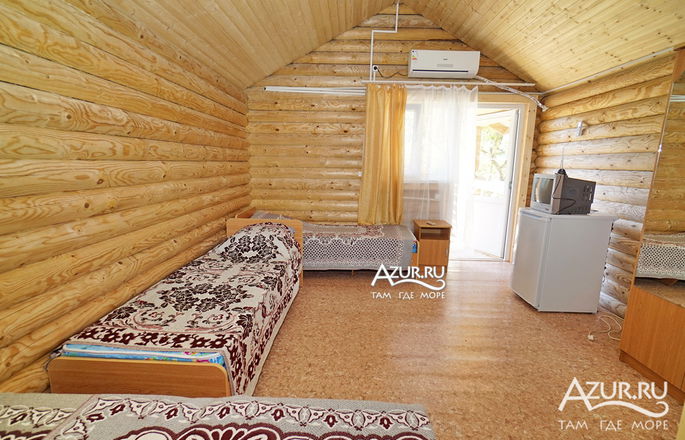 Четырехместный домик из сруба Четырехместный домик из сруба